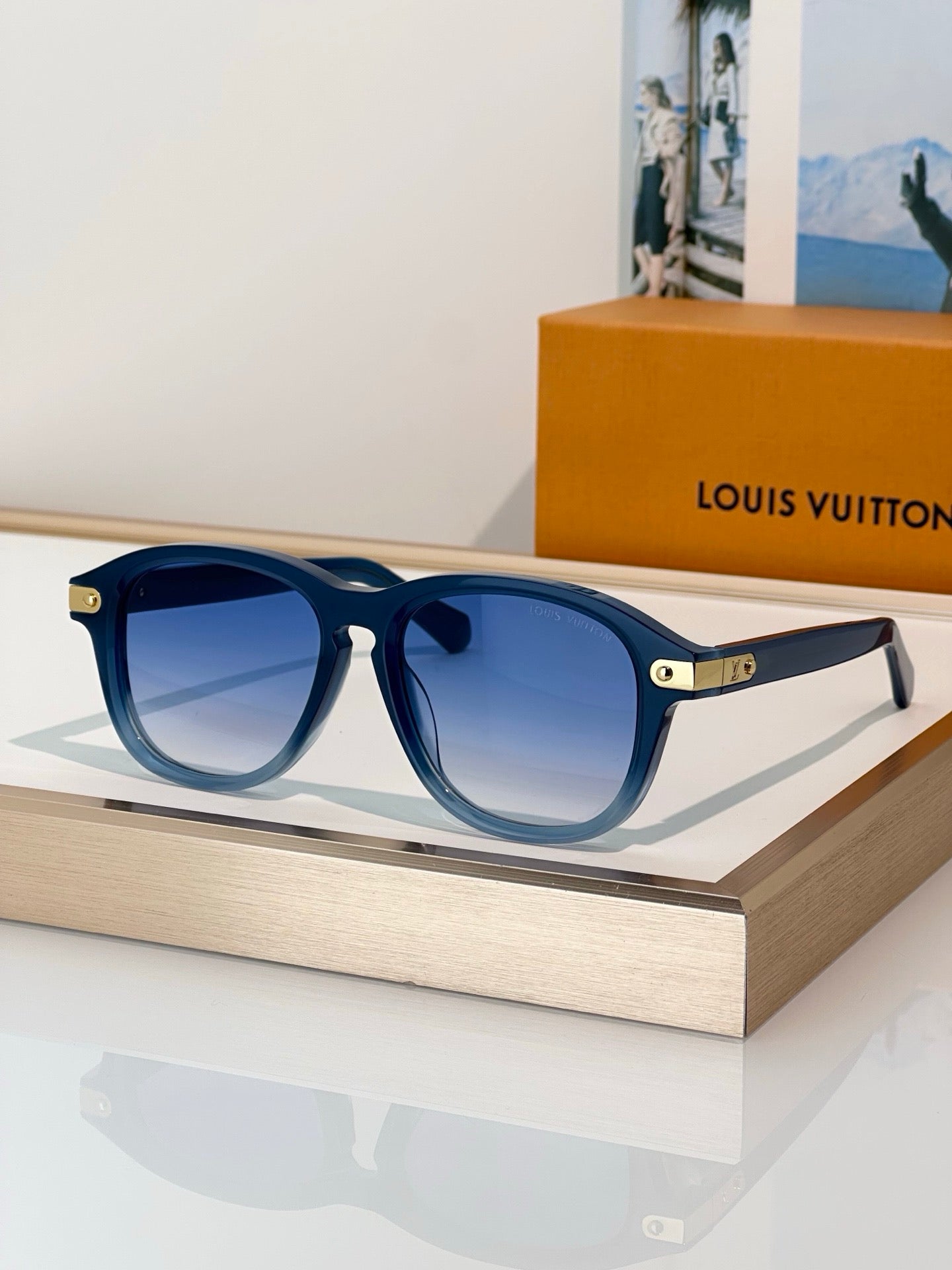Louis Vuitton Z3125U LV Signature Aviator Sunglasses ✨
