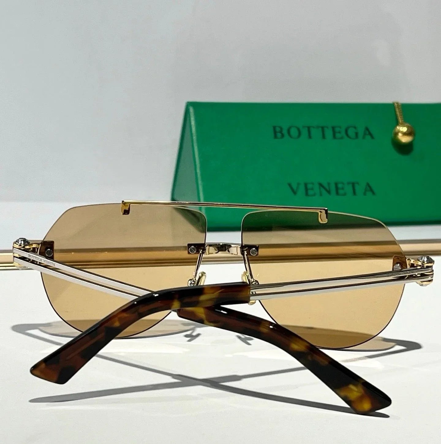 BOTTEGA VENETA BV1342S Unisex Sunglasses💚