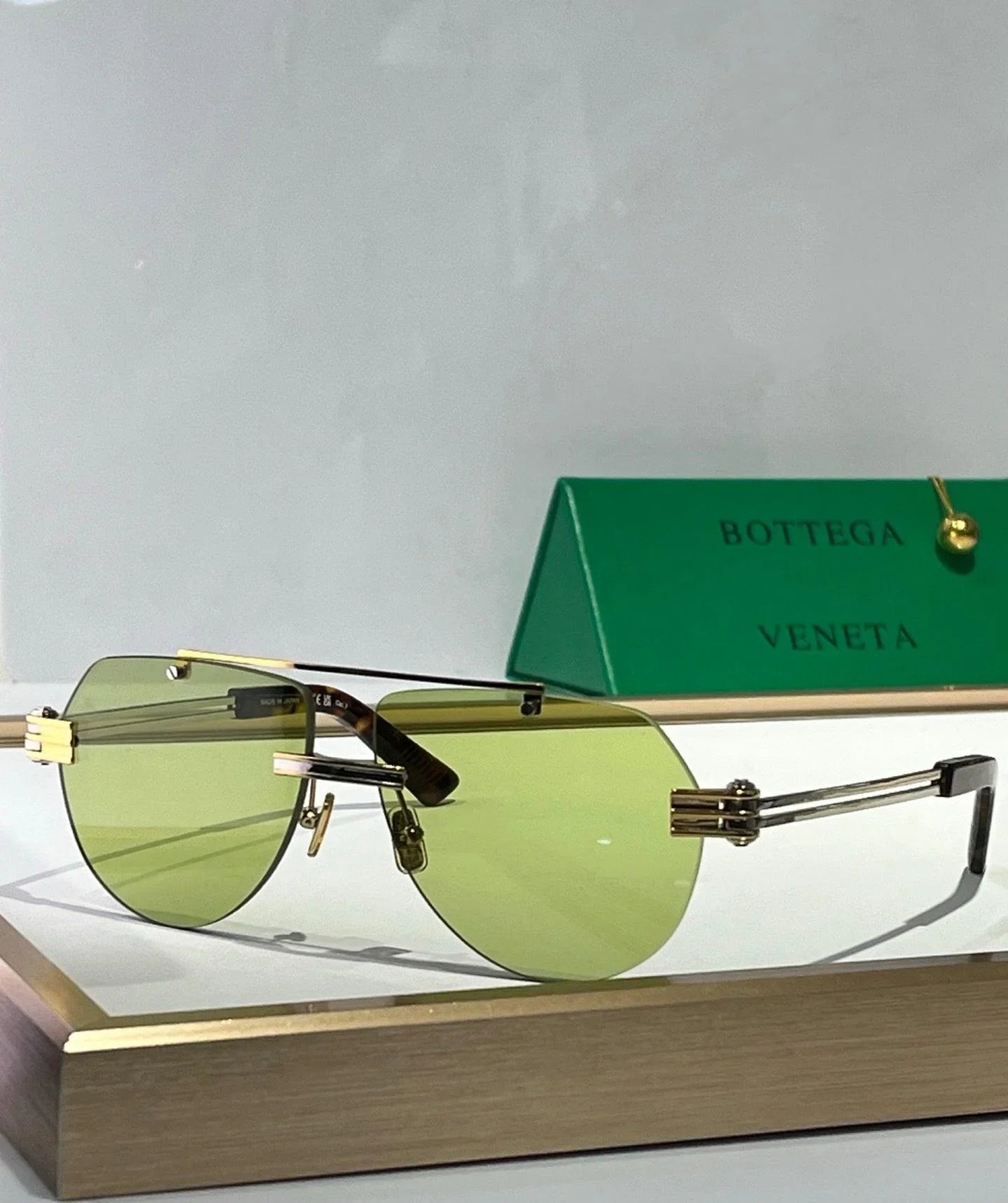 BOTTEGA VENETA BV1342S Unisex Sunglasses💚