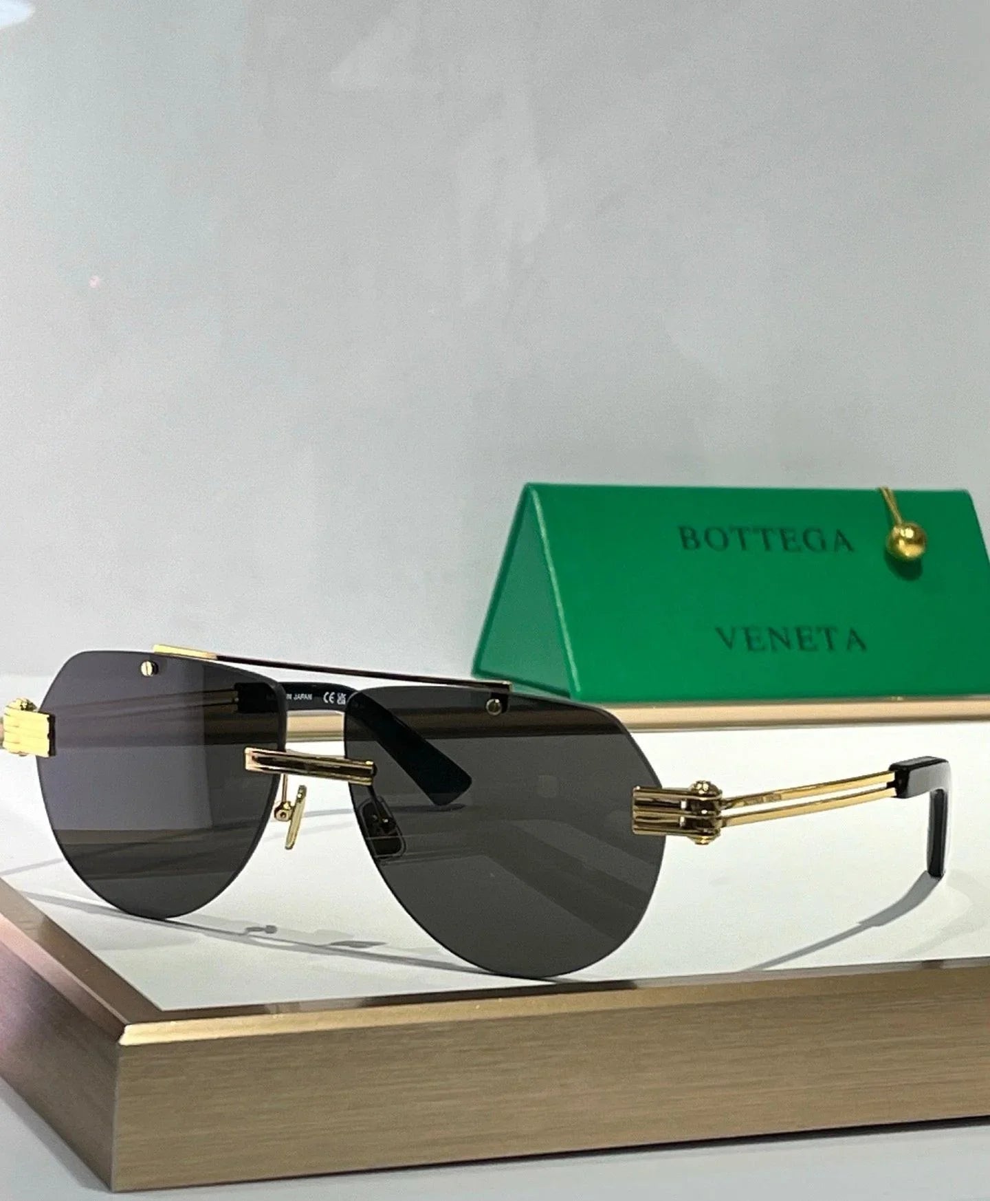 BOTTEGA VENETA BV1342S Unisex Sunglasses💚