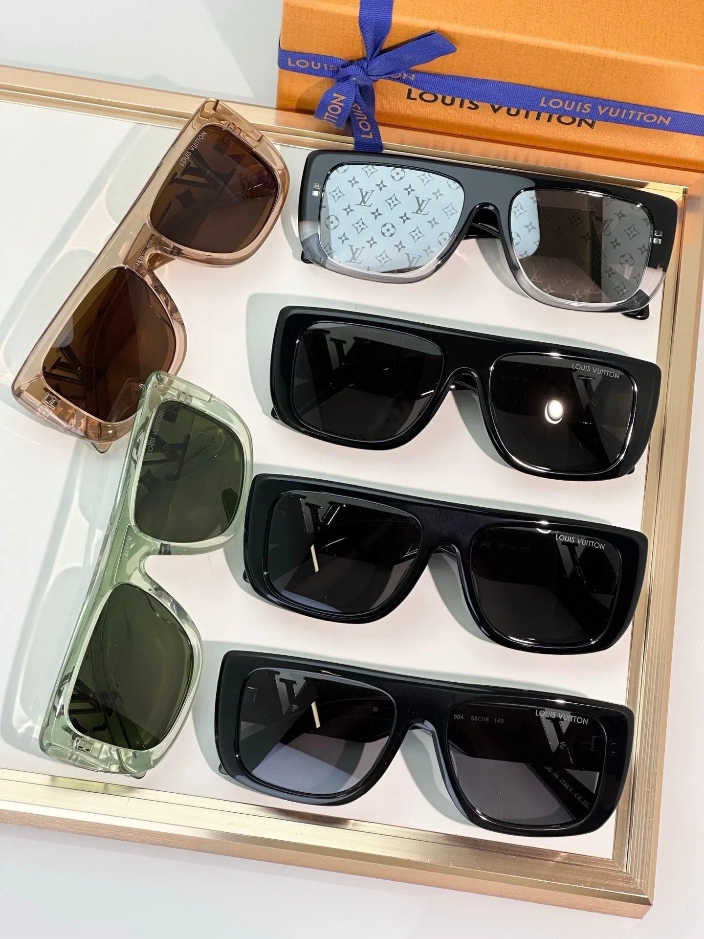 Louis Vuitton Z2872U LV Flower Square Sunglasses✨