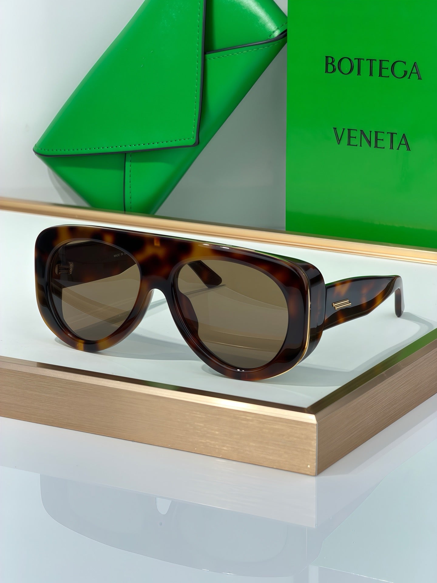 BOTTEGA VENETA BV1362S 005 - As Seen On Rihanna π