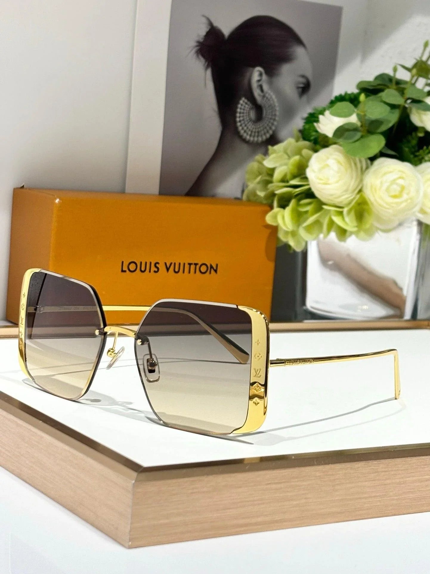 Louis Vuitton Z1994U LV Moon Metal Square Sunglasses Women&