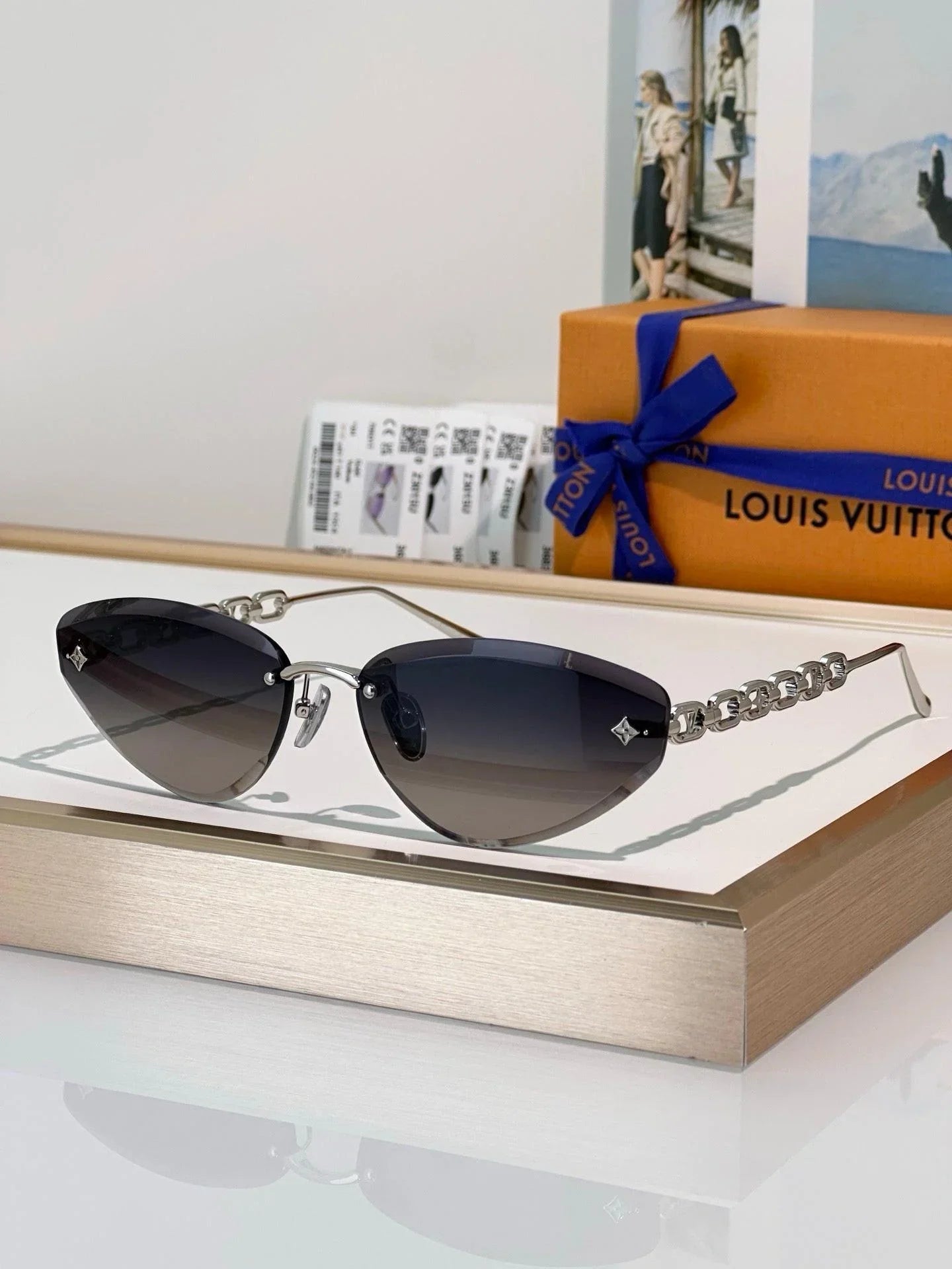 Louis Vuitton Z3015U LV Jewel Low Cat Eye Sunglasses ✨