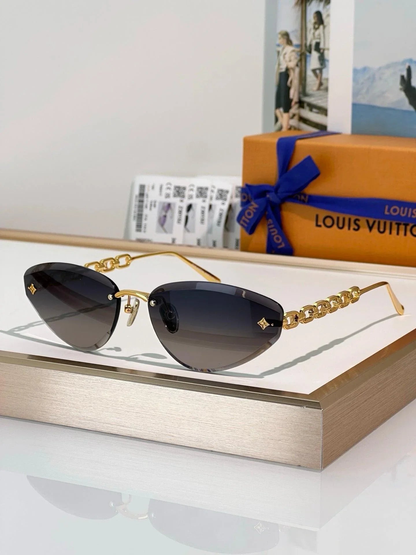 Louis Vuitton Z3015U LV Jewel Low Cat Eye Sunglasses ✨