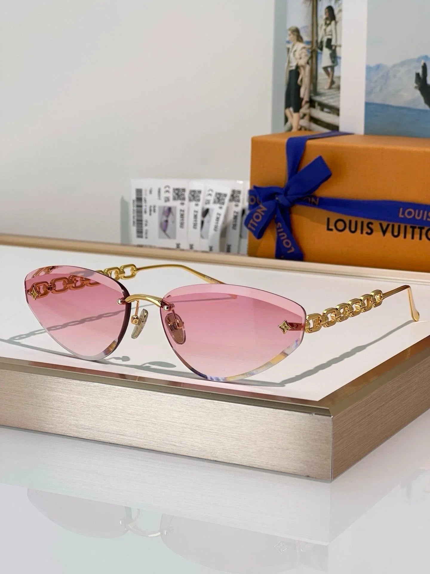 Louis Vuitton Z3015U LV Jewel Low Cat Eye Sunglasses ✨