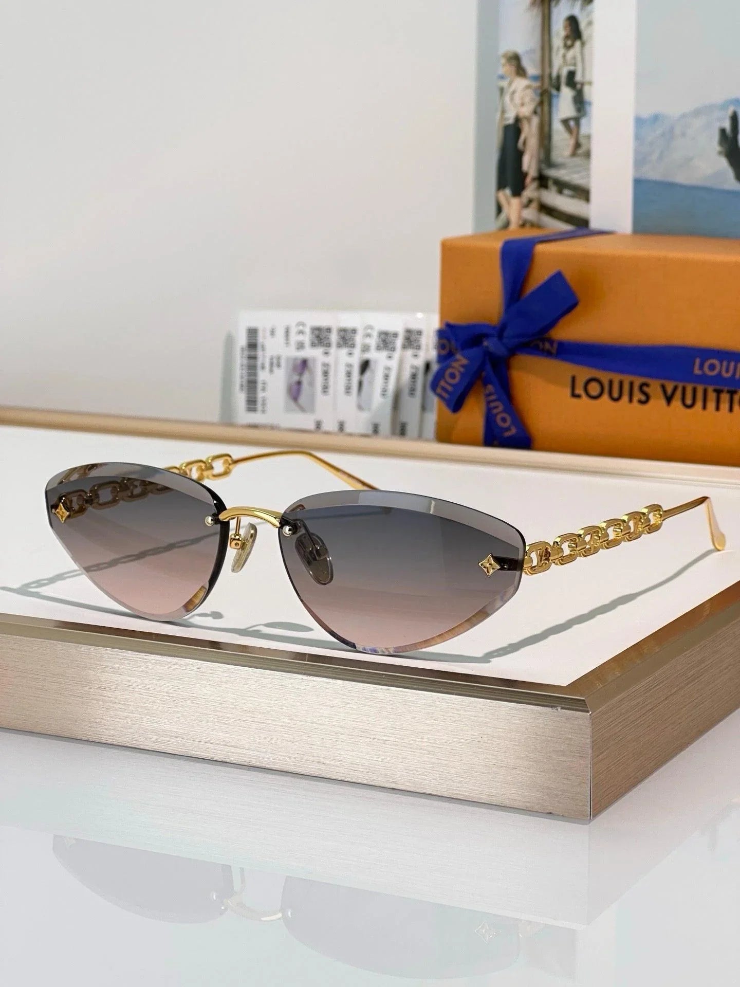 Louis Vuitton Z3015U LV Jewel Low Cat Eye Sunglasses ✨