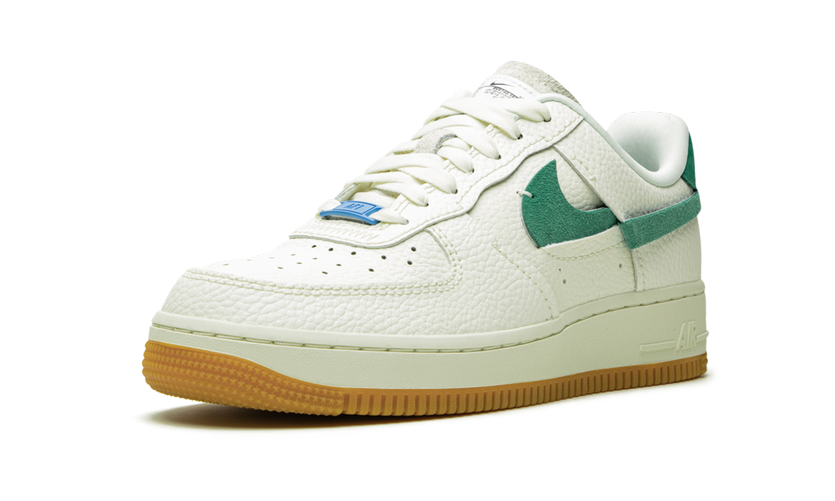 AIR FORCE 1 &