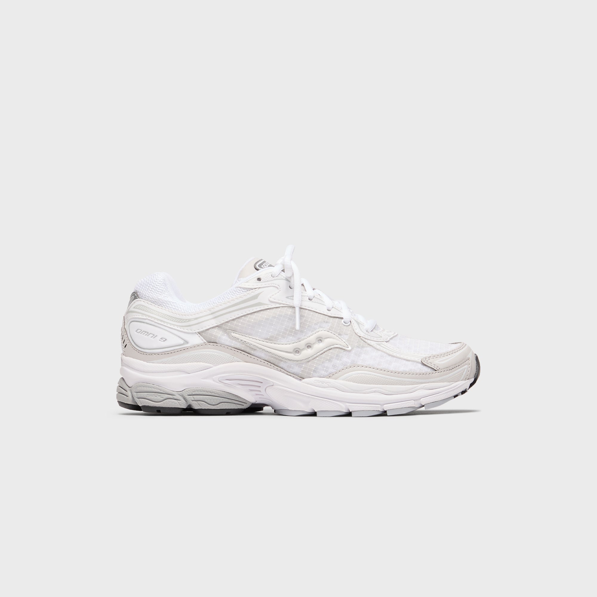 Saucony ProGrid Omni 9 Distract - White / Grey