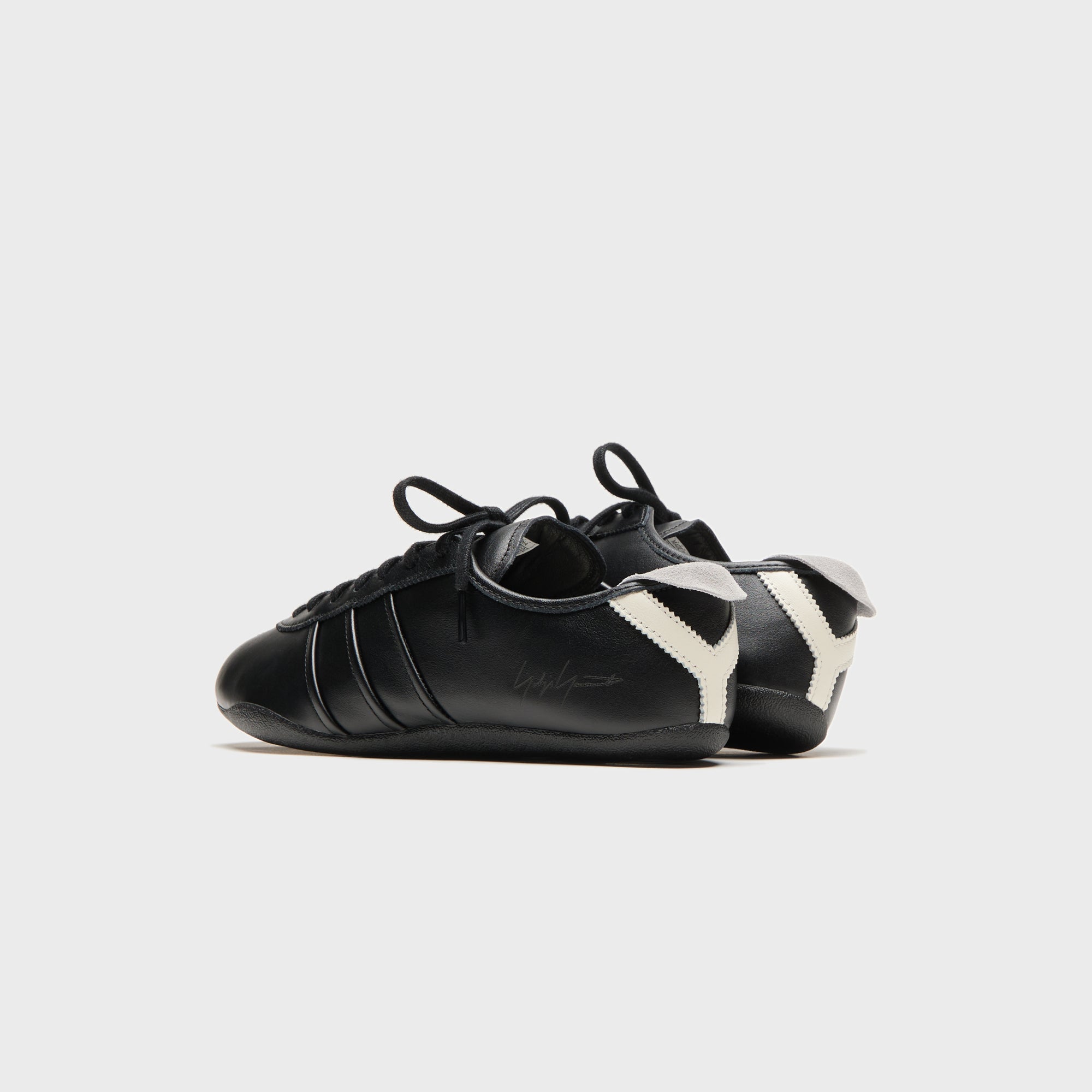 adidas x Y-3 Tokyo - Black / Black / White