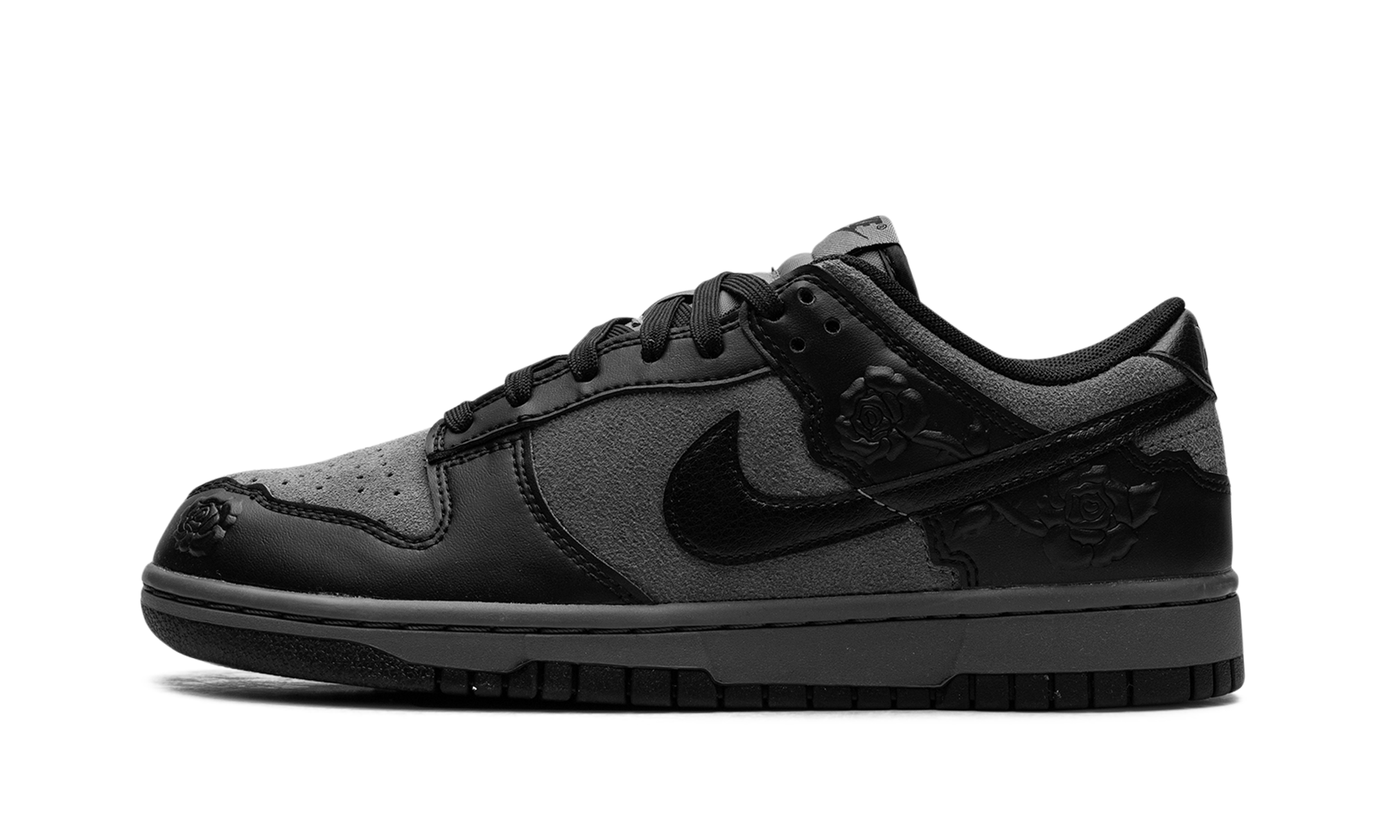 Dunk Low WMNS "Black Roses" HF1986 001
