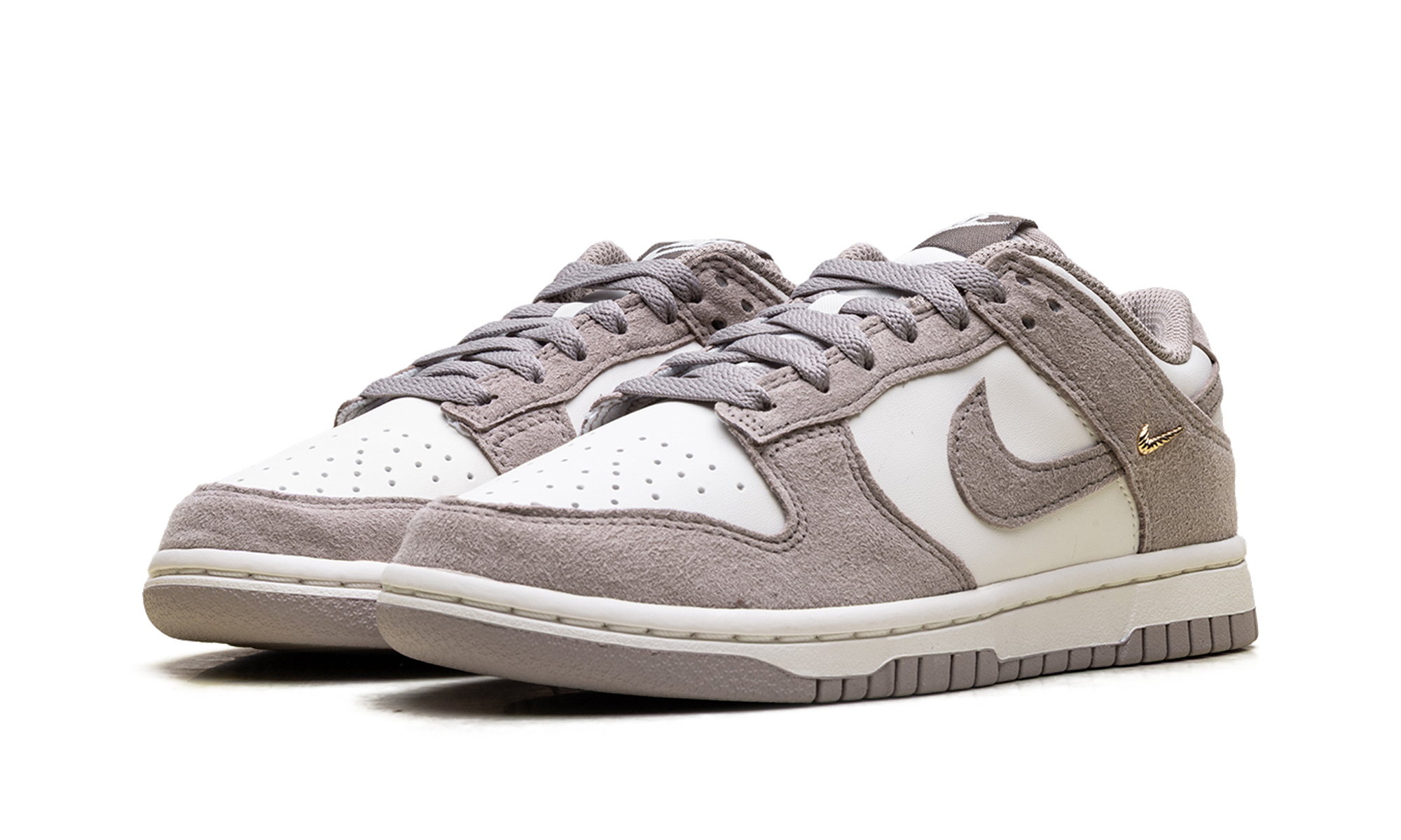 Dunk Low WMNS "Malt Gold Mini Swoosh" IB4417 105