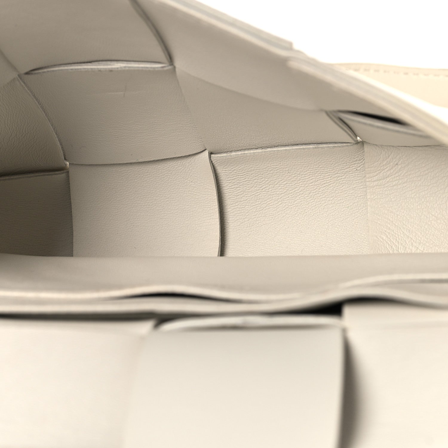 Nappa Maxi Intreccio The Belt Cassette Bag White