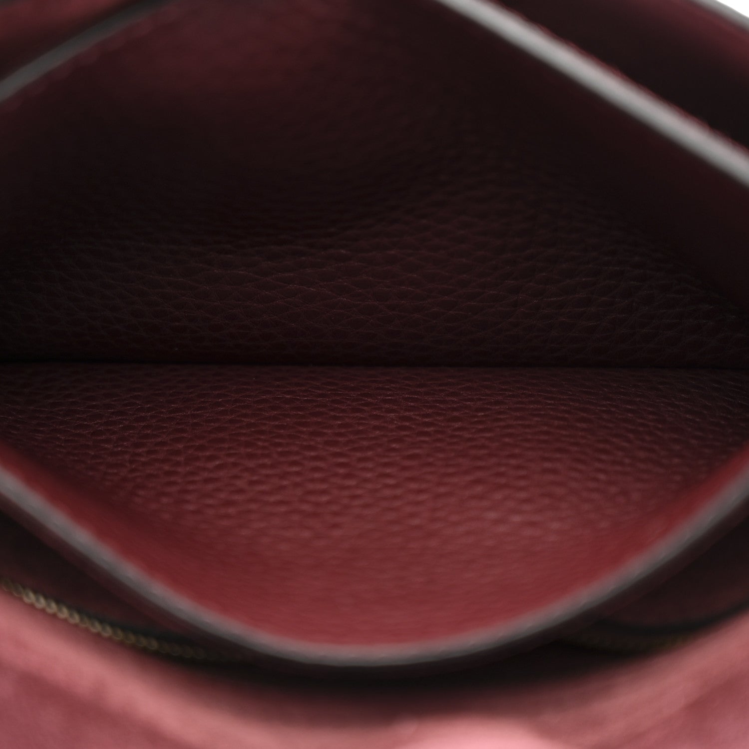 Pebbled Calfskin Rockstud Rolling Wristlet Clutch Rubin