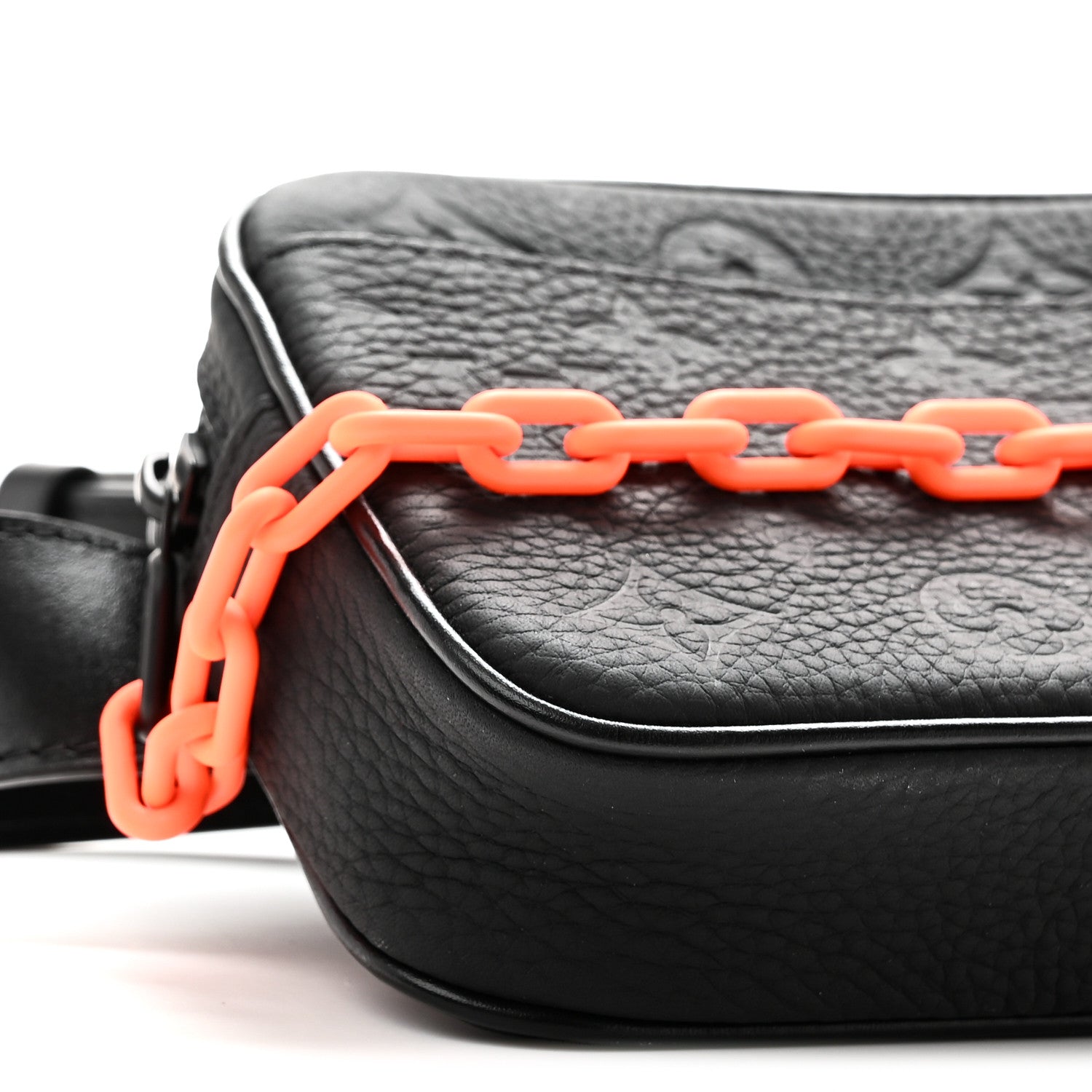 Taurillon Monogram Uniformes Solar Ray Soft Pochette Volga Belt Bag Black