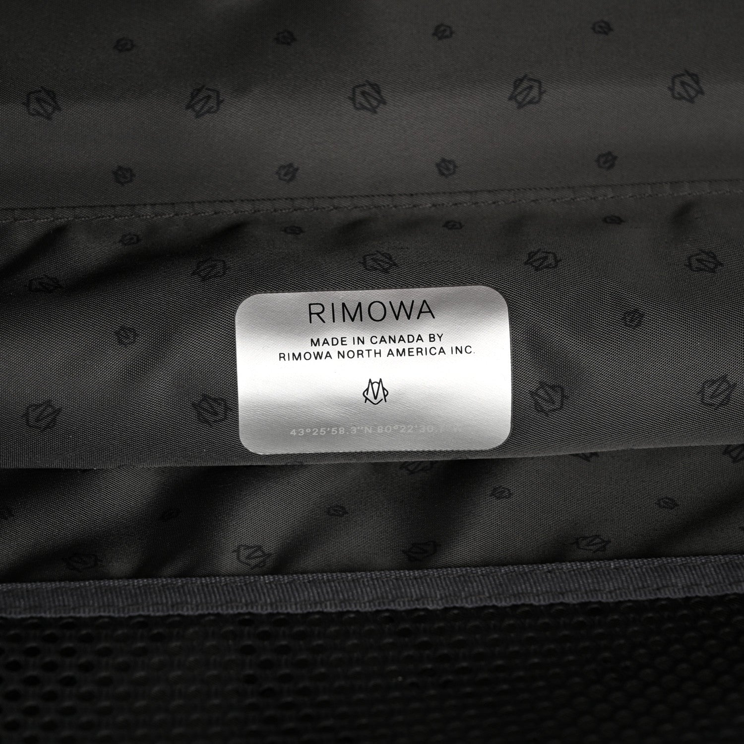 Polycarbonate Essential Sleeve Compact Slate