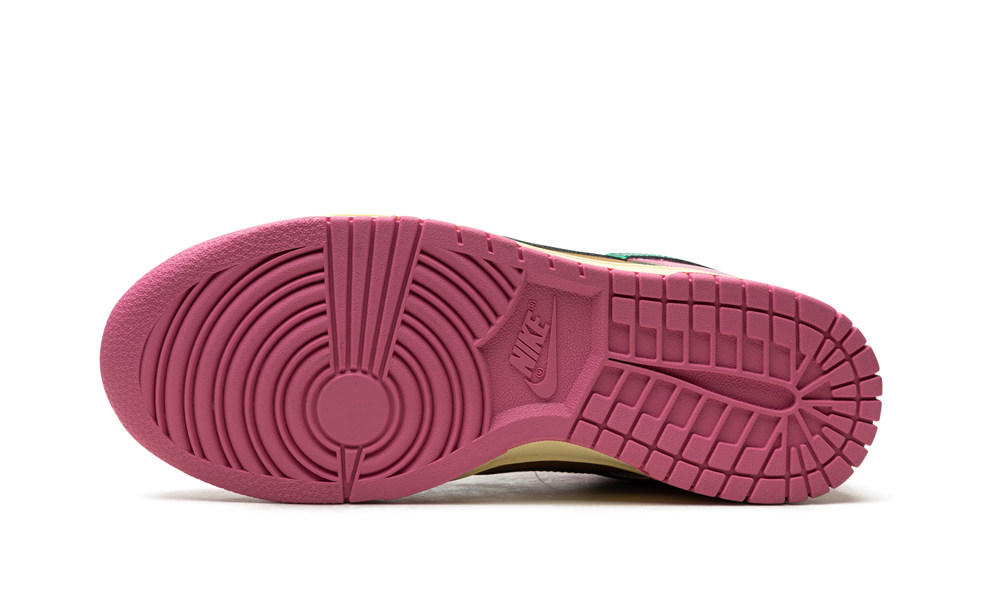 DUNK LOW WMNS "Parris Goebel" FN2721 600