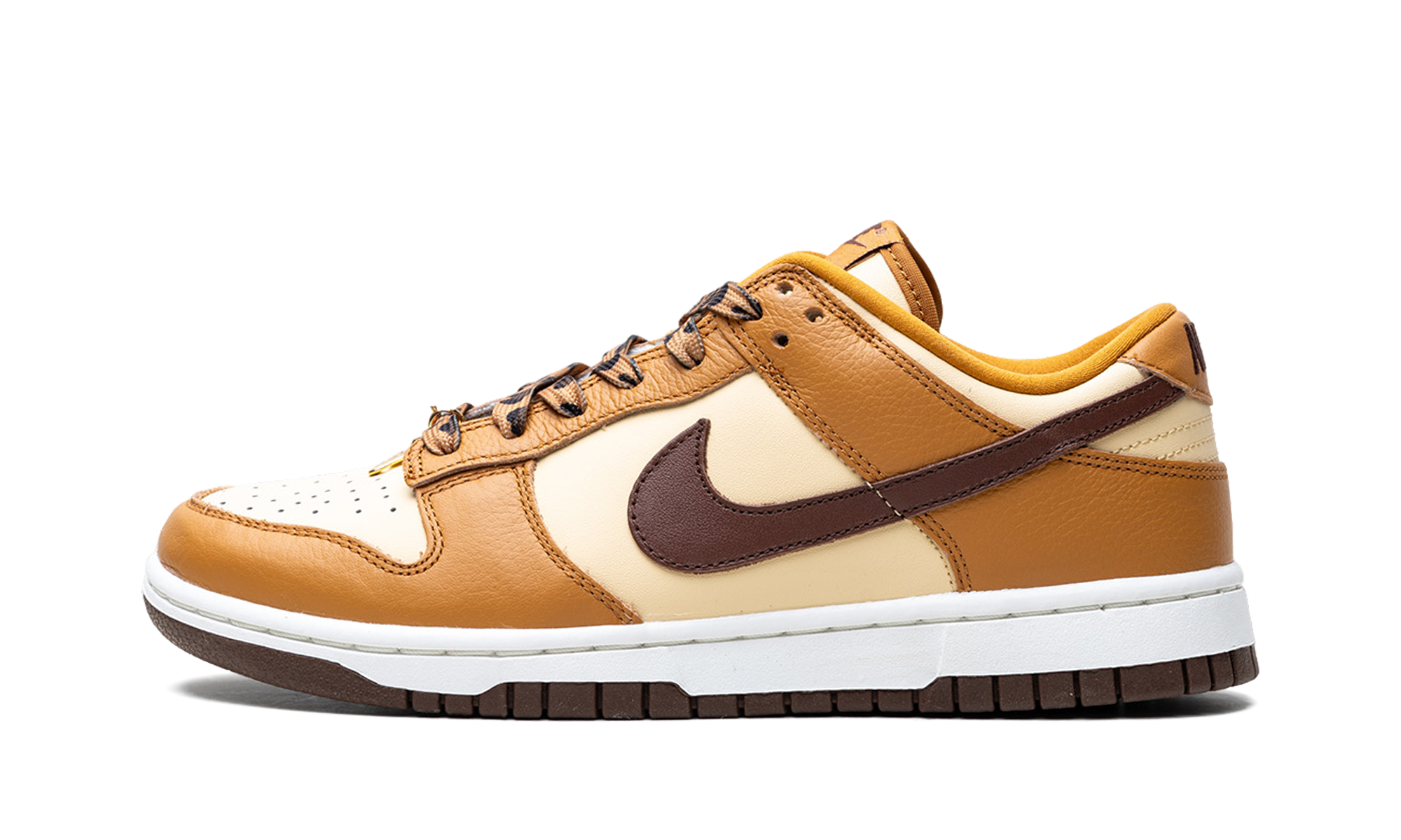 Dunk Low SE WMNS "Cherry Charms - Desert Ochre" HQ7487 700