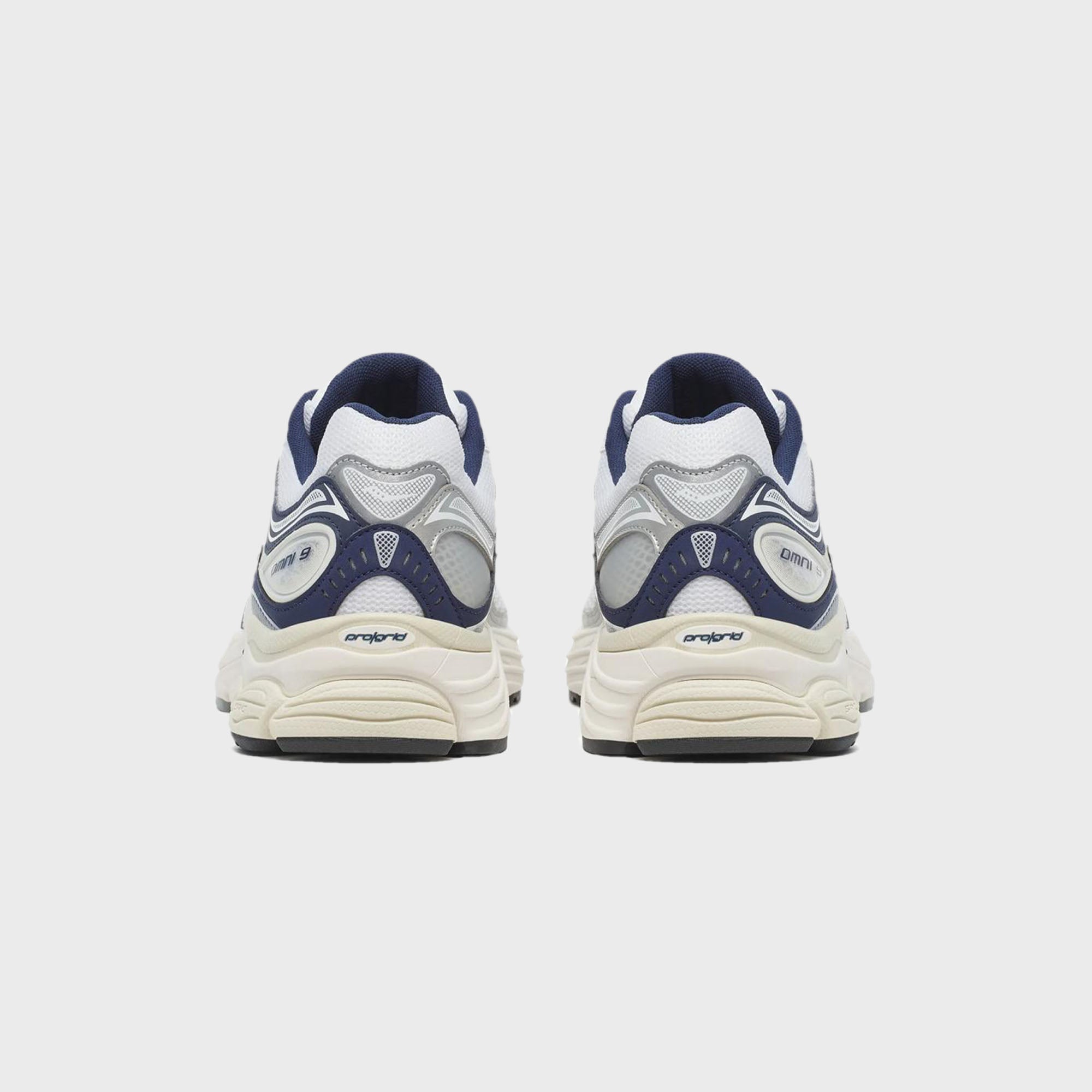Saucony ProGrid Omni 9 - White / Navy
