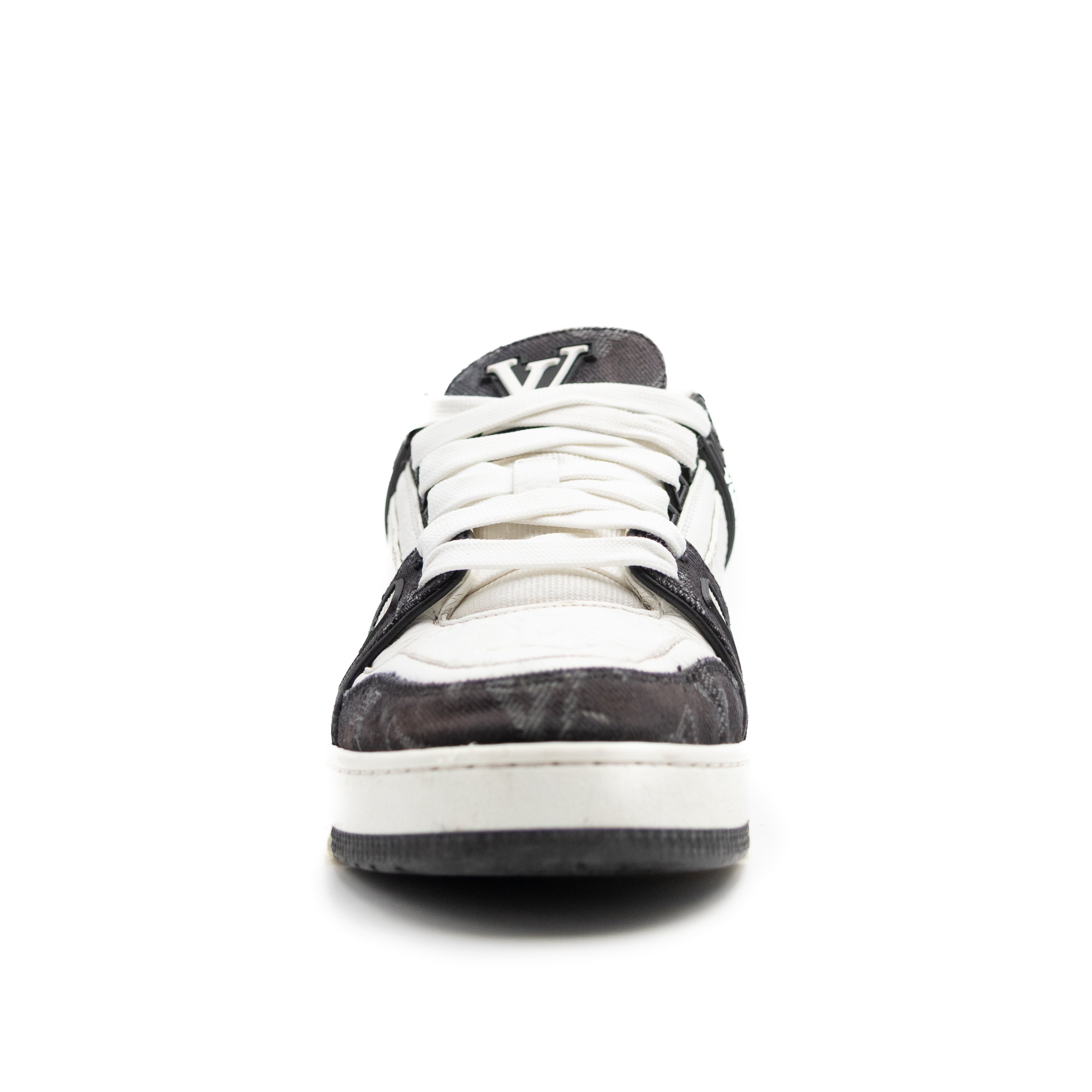 Louis Vuitton Trainer White Black White