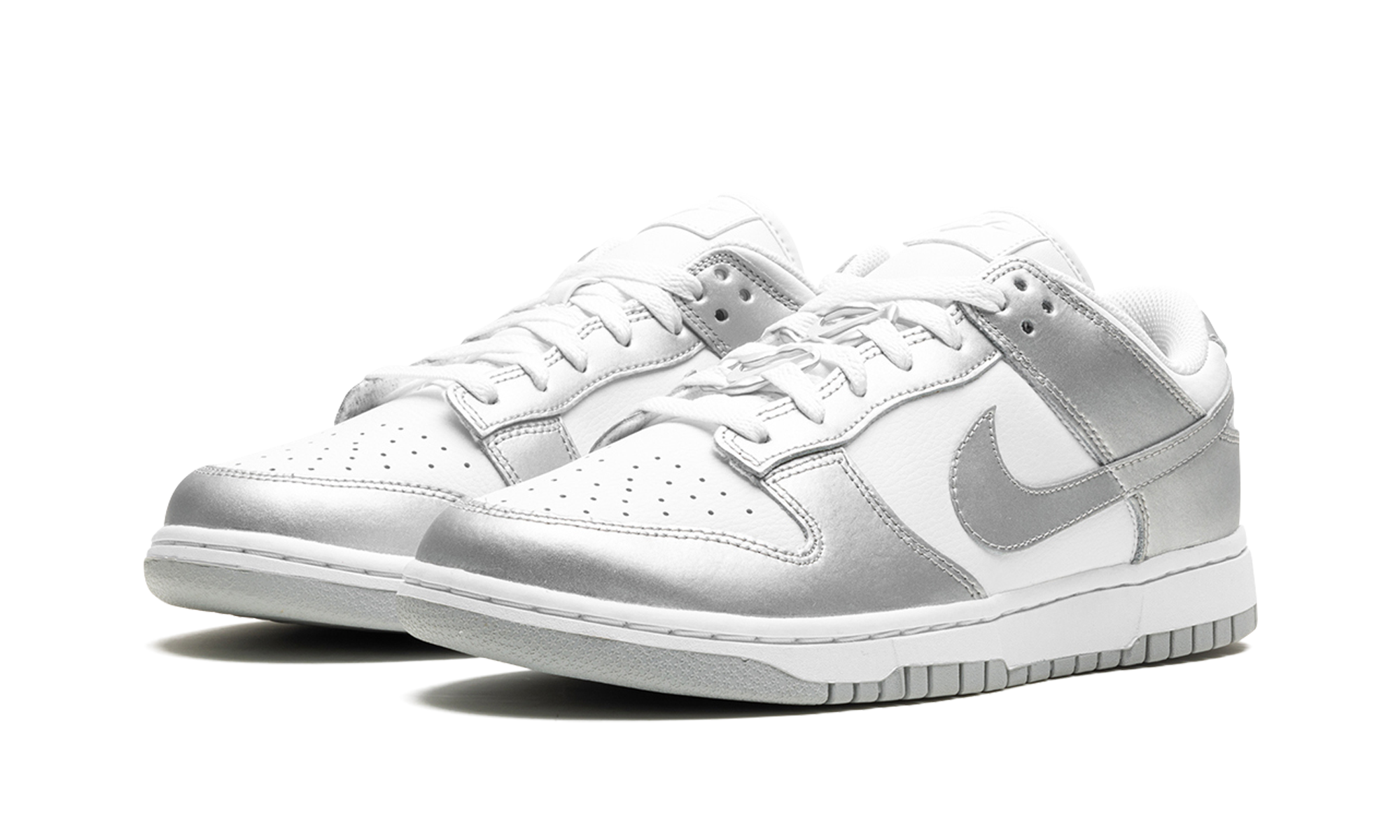 DUNK LOW WMNS "Metallic Silver" FV1311 100