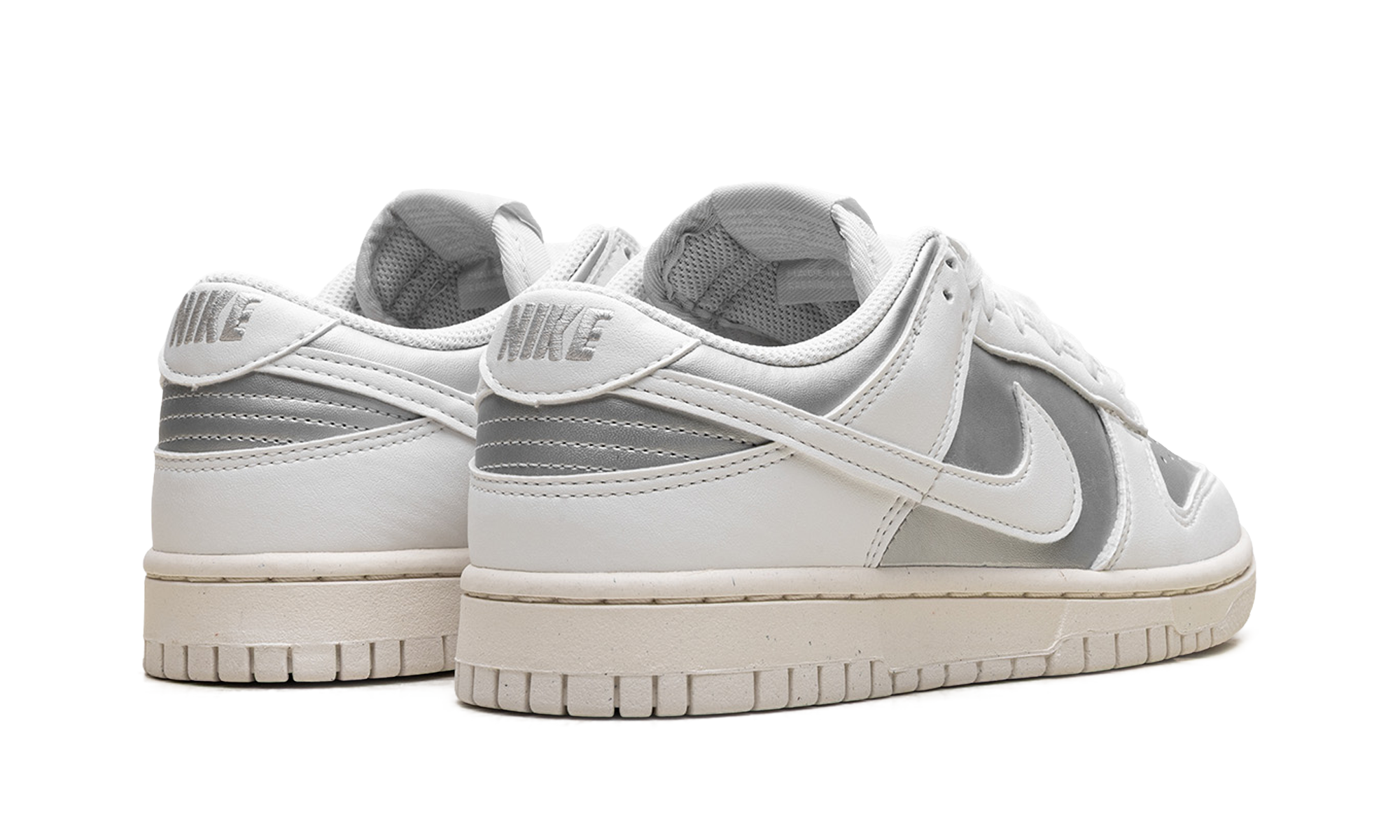 Dunk Low Next Nature WMNS "Sheer Lace Pack - Metallic Platinum" IB7311 001