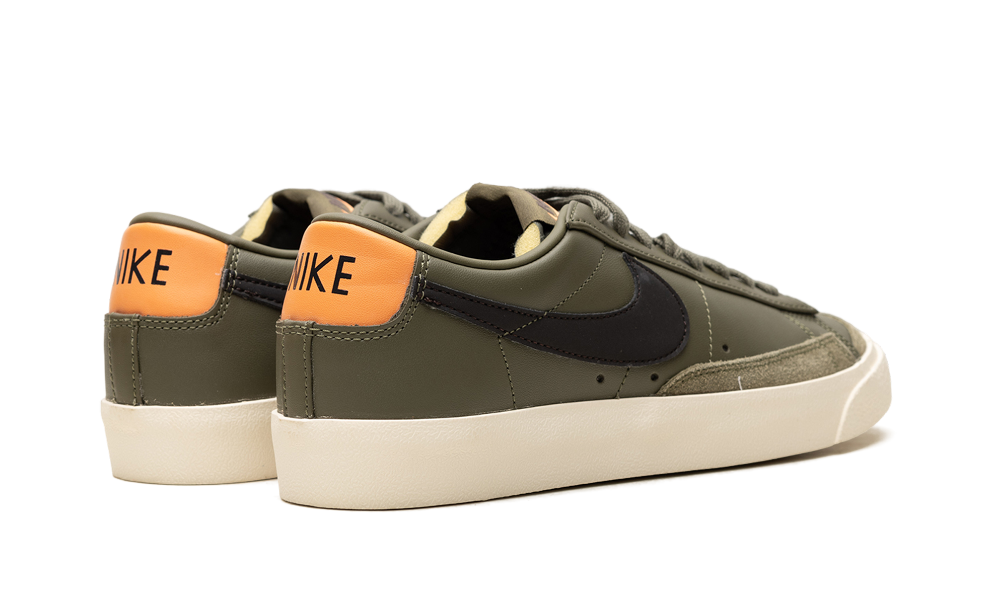BLAZER LOW 77 WMNS "Orange" DC4769-201