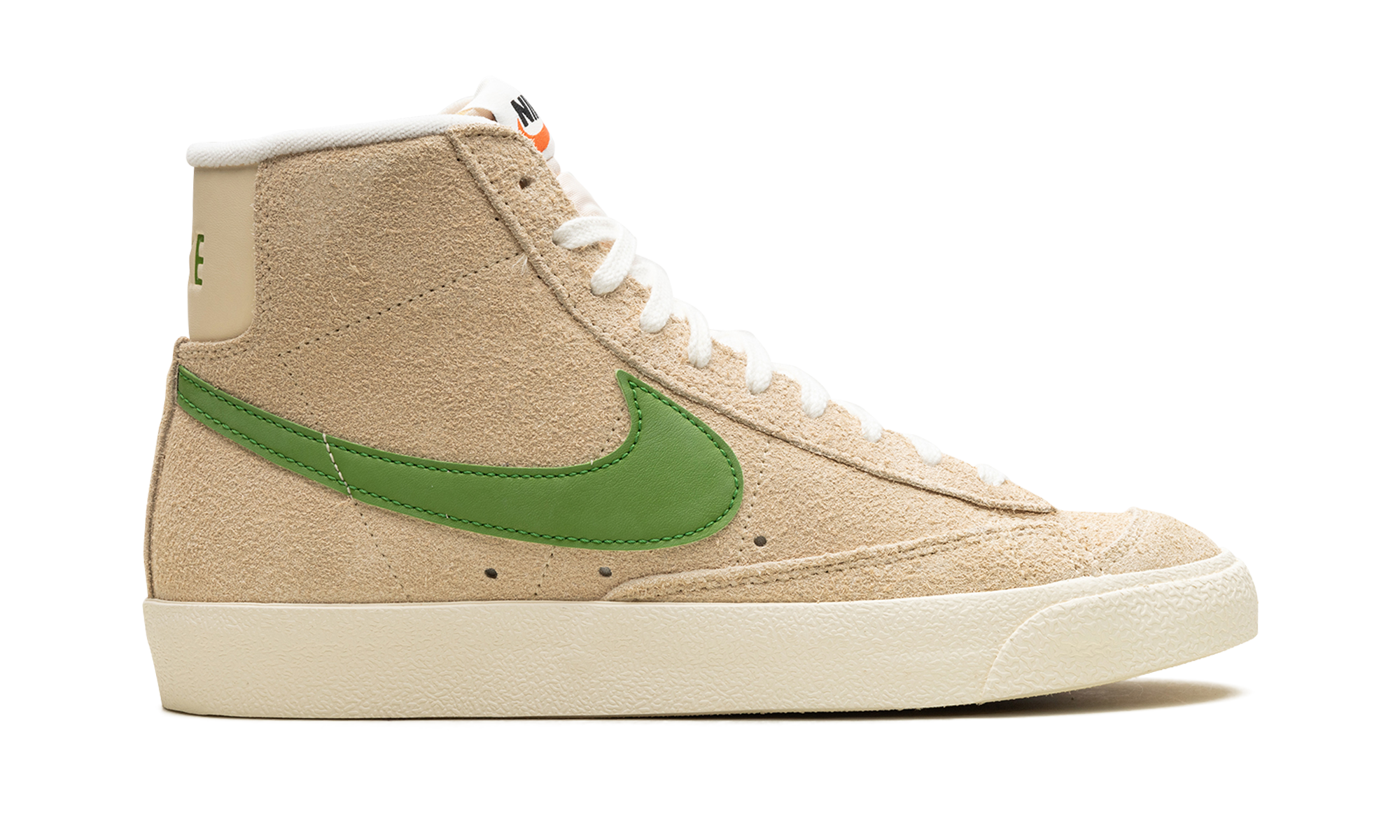 NIKE BLAZER MID &