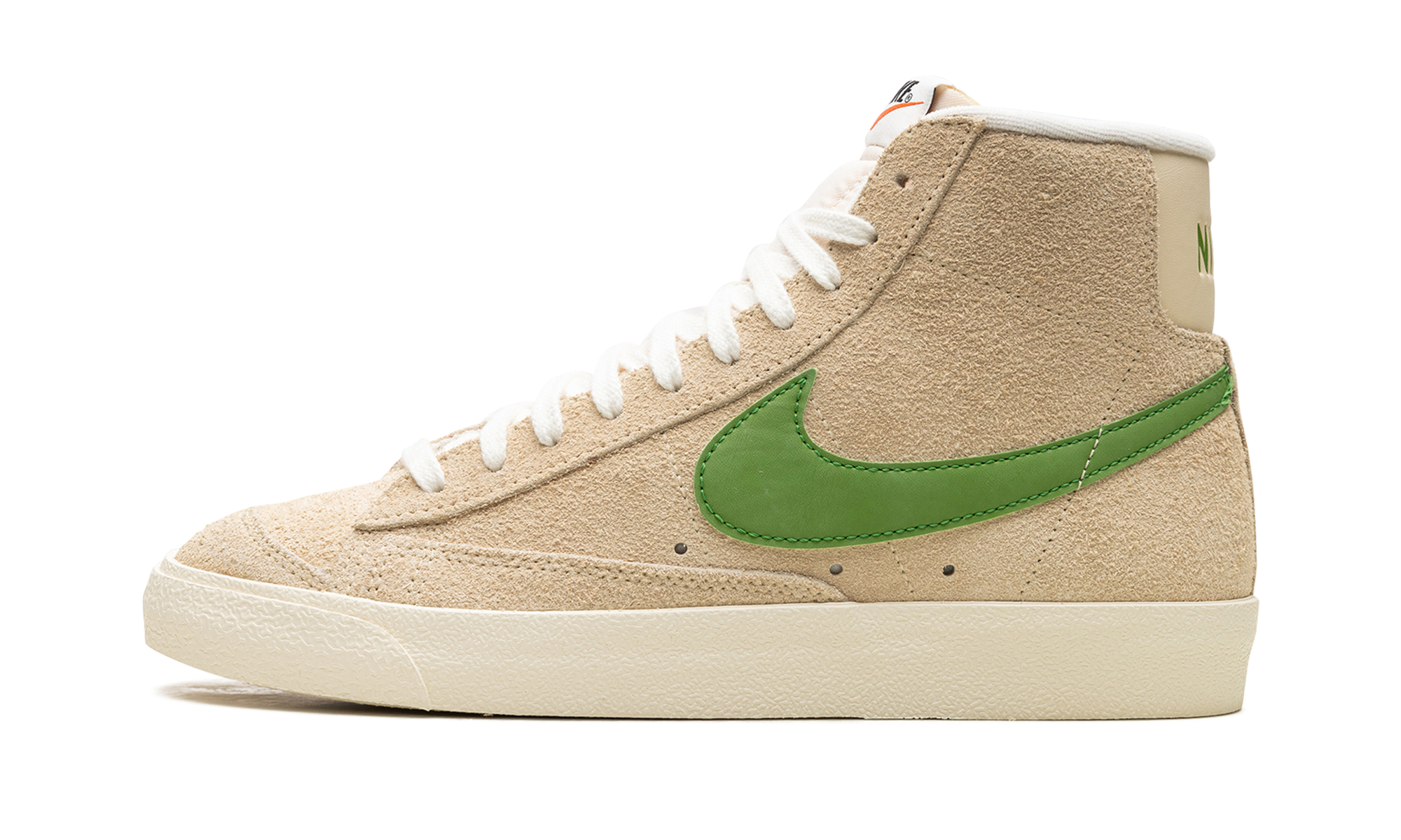 NIKE BLAZER MID &
