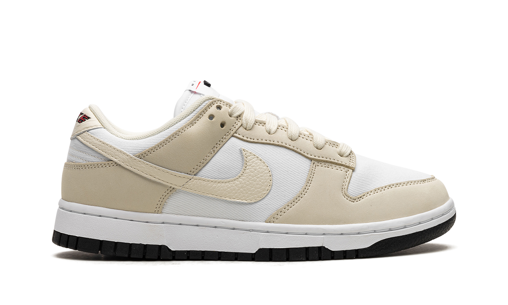 NIKE DUNK LO LX WMNS "Coconut Milk" DZ2710 100