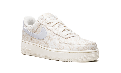 AIR FORCE 1 &
