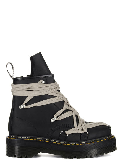 DM02E6812_8001_09 | 1460 QUAD SOLE MEGALACEÂ® BOOT