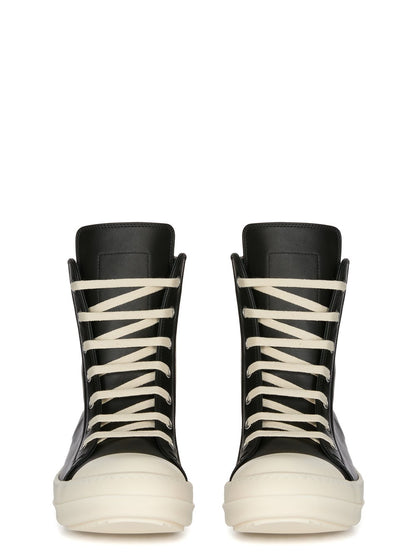 RU01F2890_LCO_911 | SNEAKS