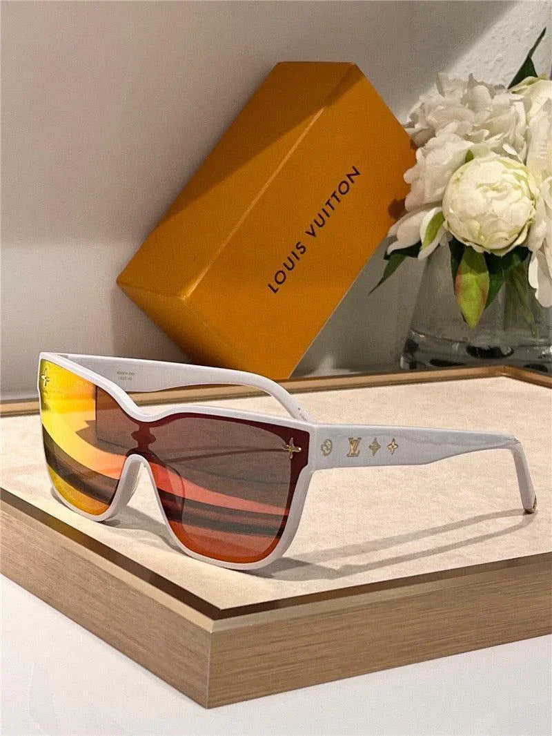 LOUIS VUITTON Z1844U LV Shadow Square Sunglasses  ✨