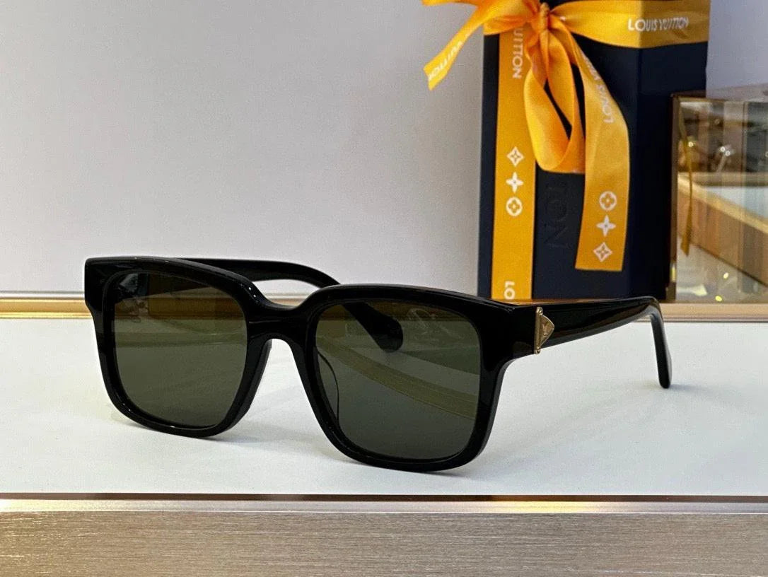 Louis Vuitton Z1785W Glide Square Sunglasses  ✨
