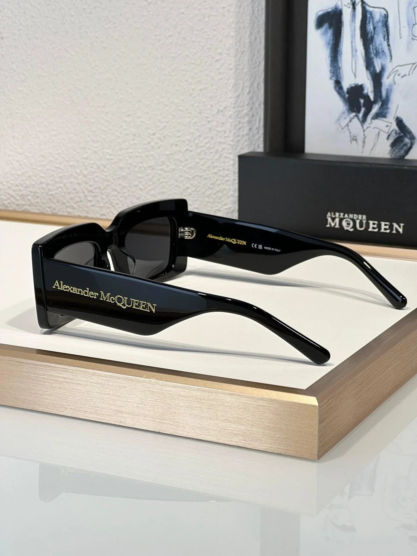 Alexander McQueen AM 0433S 001s Sunglasses Unisex💀