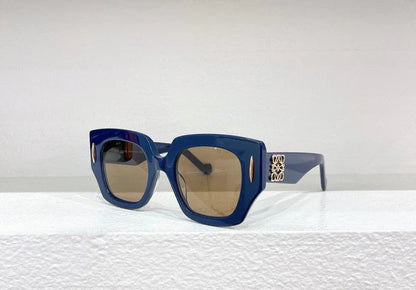 LOEWE Screen Women&