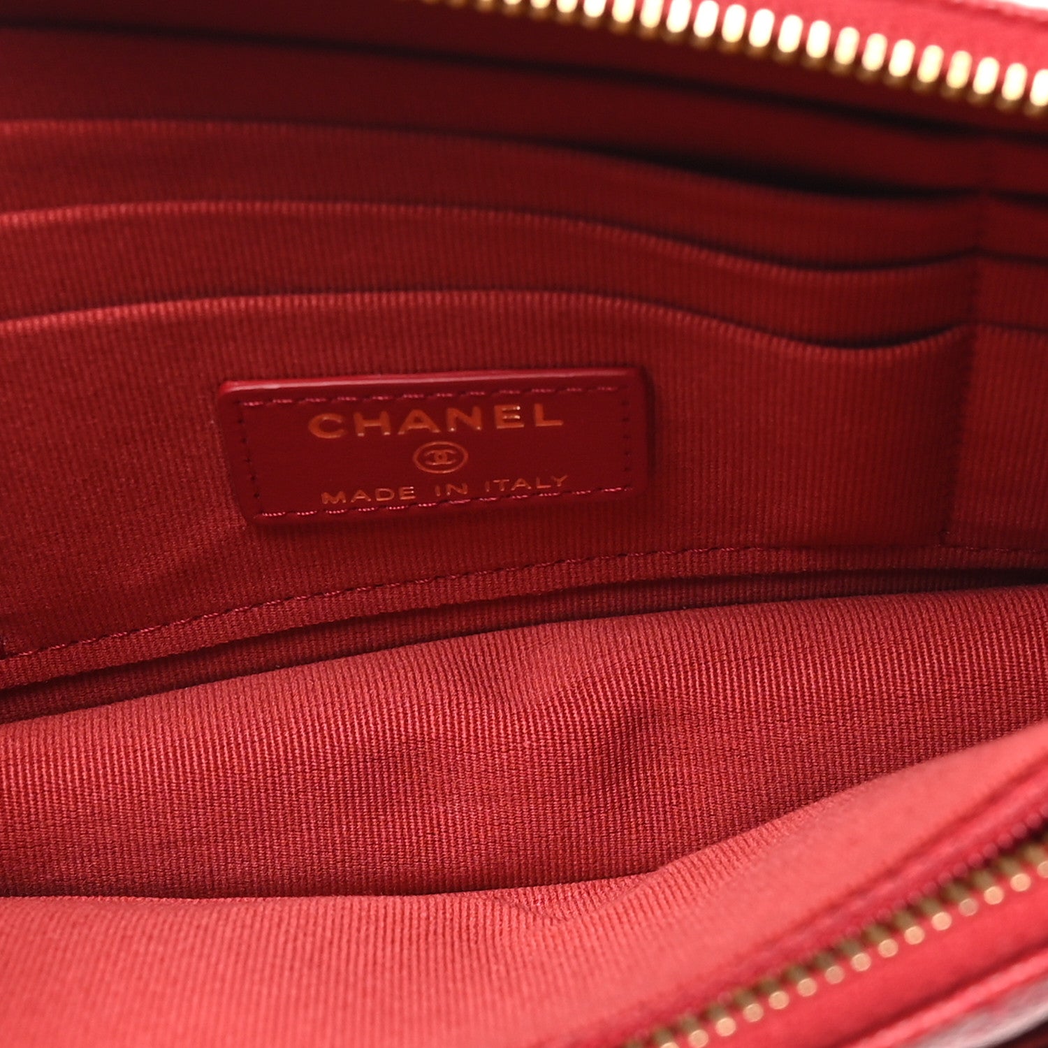 Caviar Quilted Polly Pocket Pouch Red