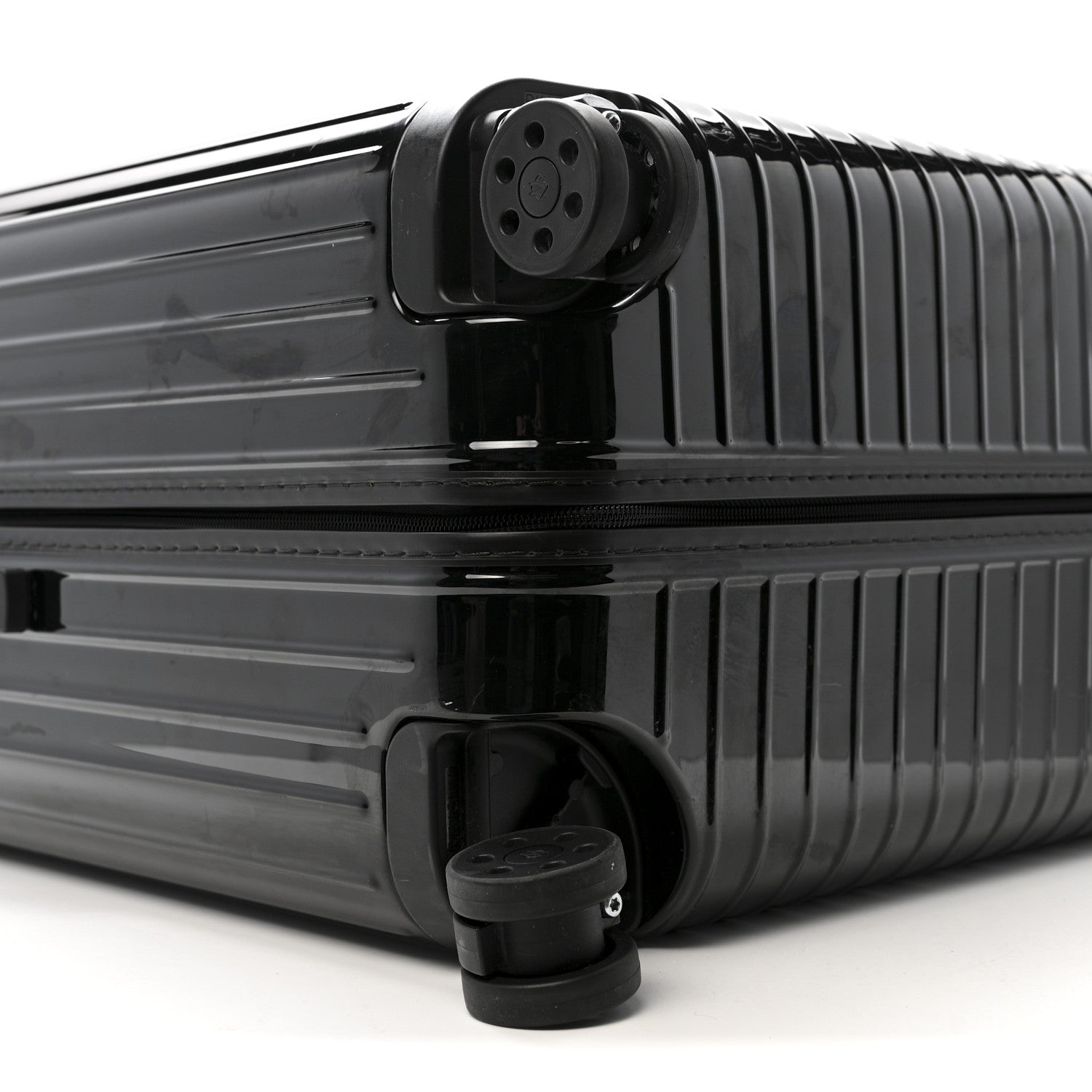 Gloss Polycarbonate Essential Lite Check-In L Black
