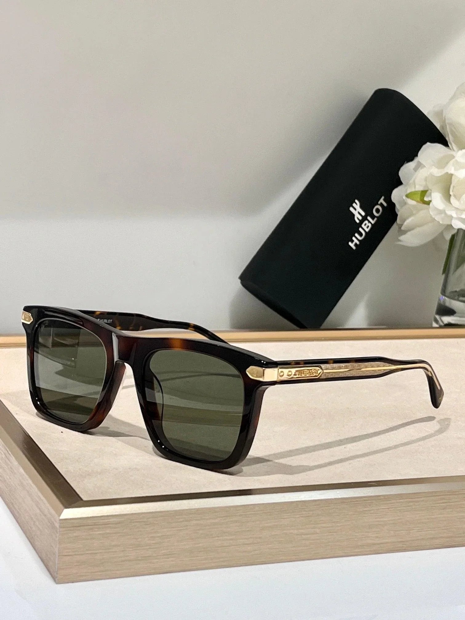 HUBLOT H062 Light Mirror Zeiss Lenses🔱