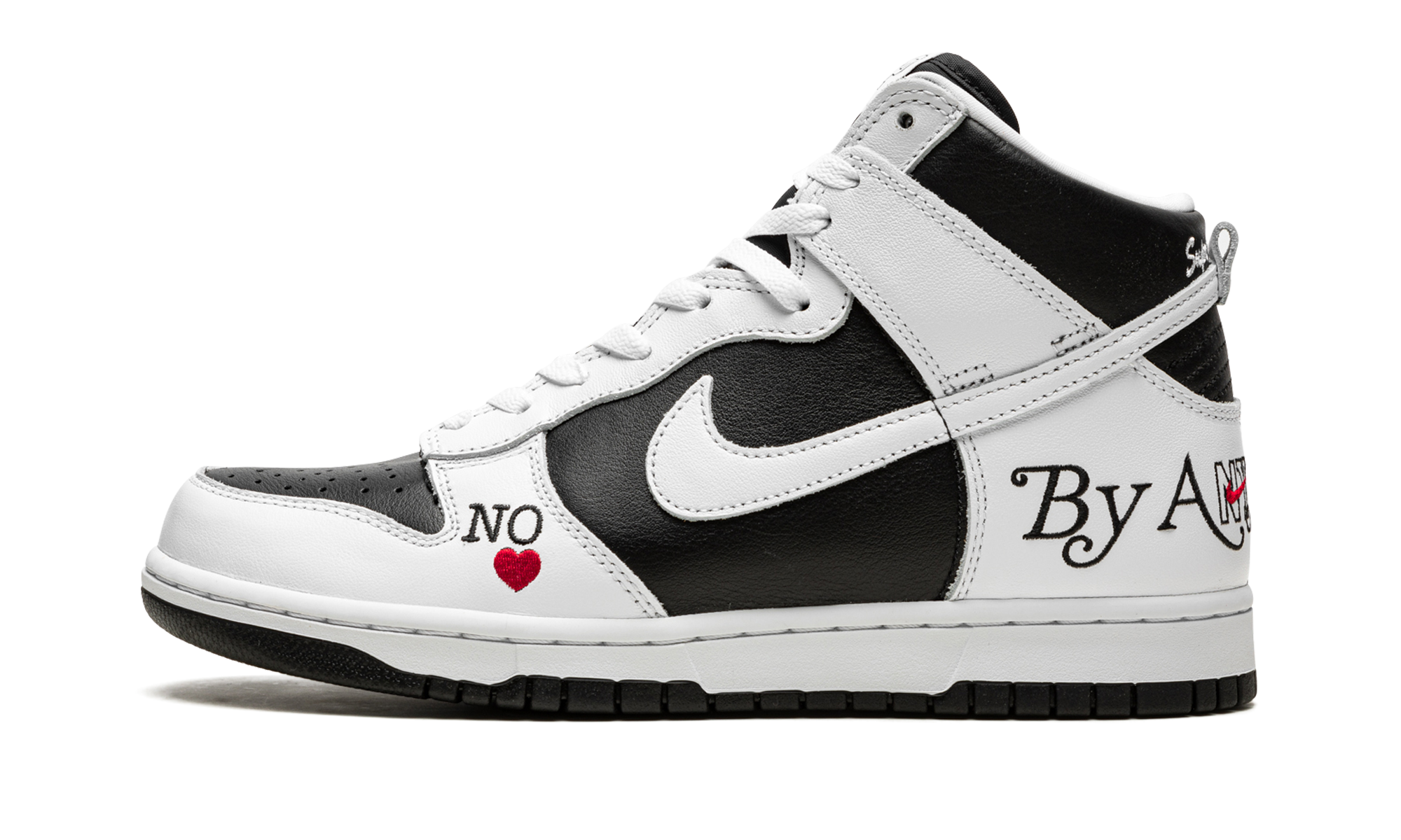 SB Dunk High "Supreme - By Any Means - White/Black" DN3741 002