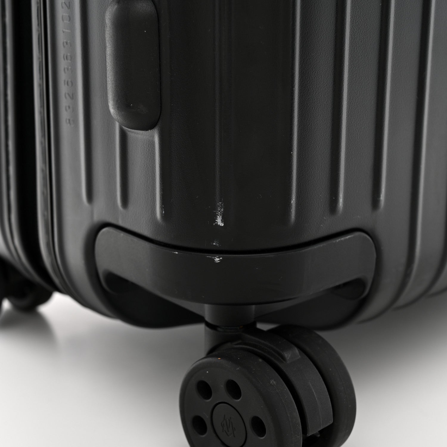 Matte Polycarbonate Essential Cabin Black
