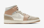 Jordan 1 Retro Mid Milan