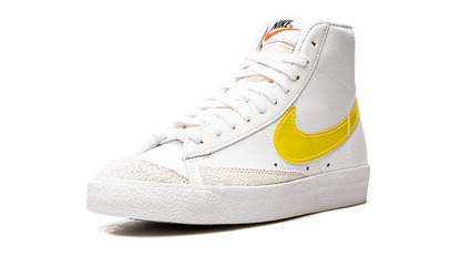 BLAZER MID 77 ESSENTIAL WMNS "Translucent Yellow Swoosh" DJ3050 101