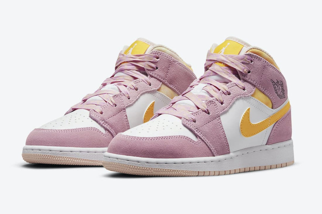 Jordan 1 Retro Mid SE Arctic Pink