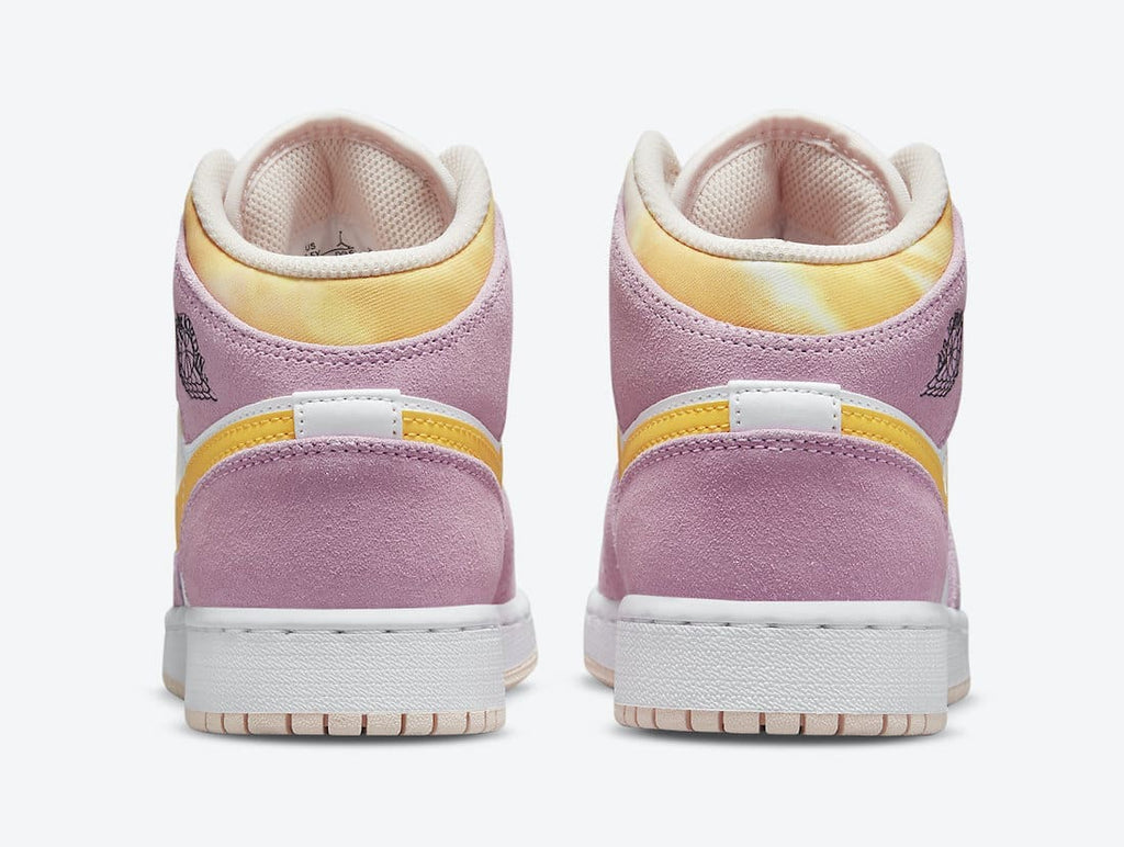 Jordan 1 Retro Mid SE Arctic Pink