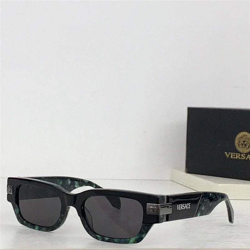 Versace VE4465 GB1/87 53-18 Rectangle Unisex SUNGLASSES ✨