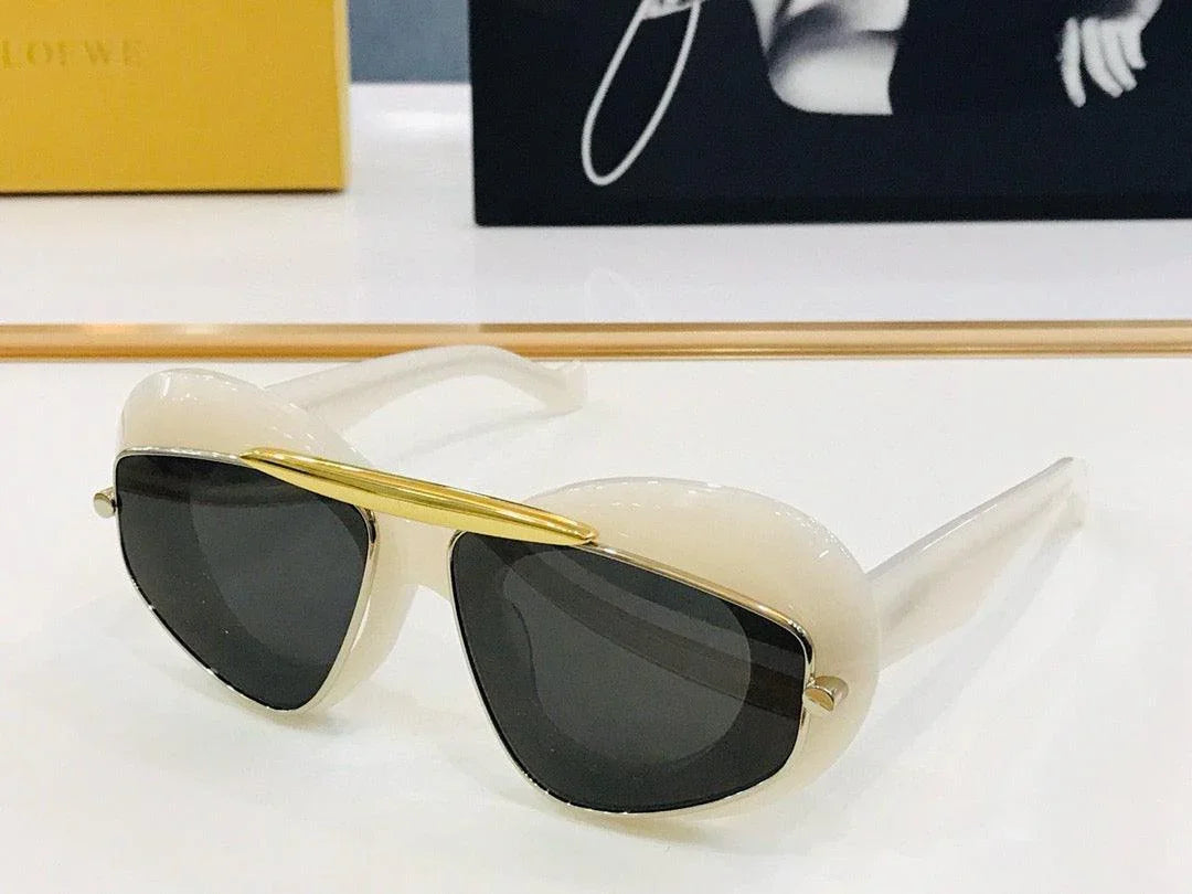 New Season LOEWE Cateye double frame sunglasses in acetate and metal✨