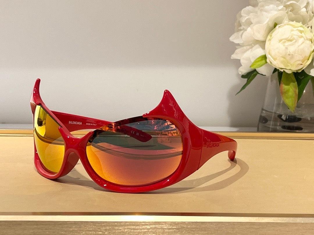 BALENCIAGA GOTHAM CAT SUNGLASSES  ✨