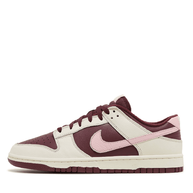 Nike Dunk Low Valentine’s Day (2023) Main image